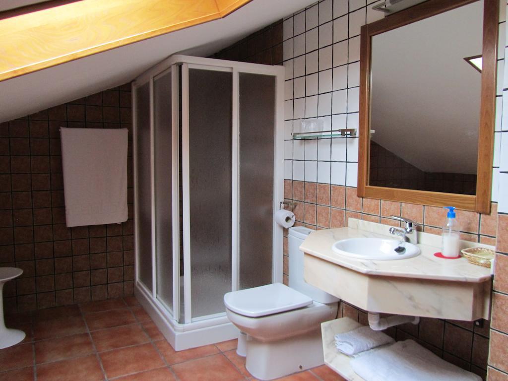Apartamentos Rurales Casa Baltasar Monasterio De Hermo Номер фото