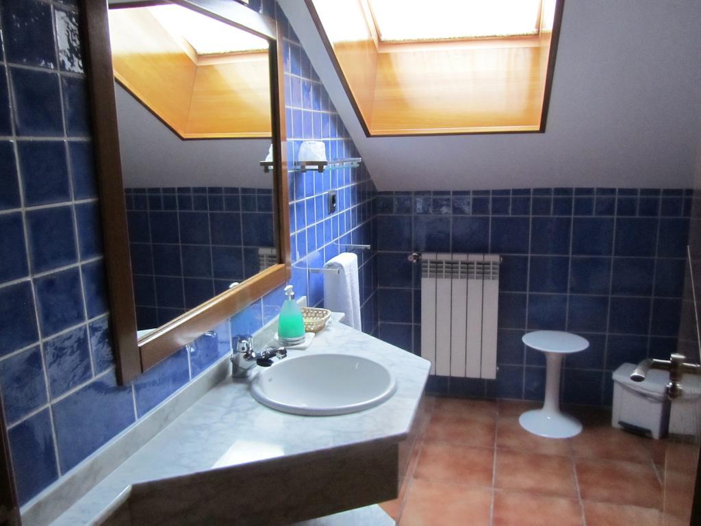 Apartamentos Rurales Casa Baltasar Monasterio De Hermo Номер фото