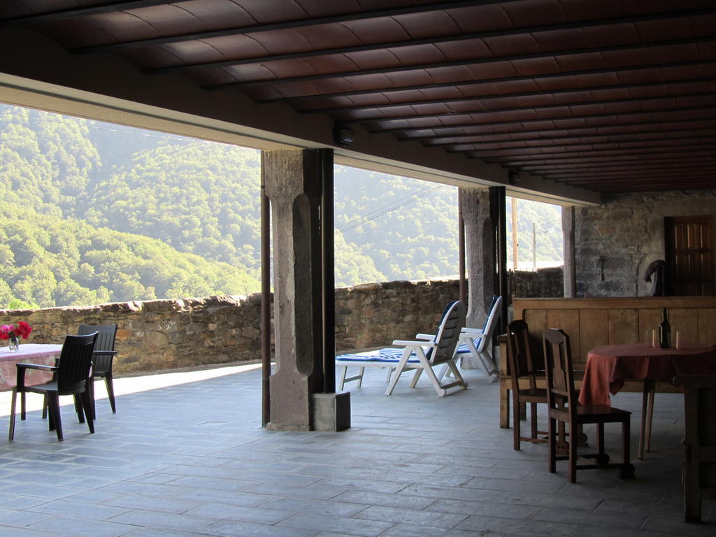 Apartamentos Rurales Casa Baltasar Monasterio De Hermo Екстер'єр фото